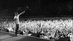 EMINEM: "Thanks to NZ. Great place and even better fans. Hope to be back! #Rapture2014"