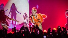 Miley Cyrus - Bangerz Tour New Zealand 2014