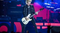 Guns N