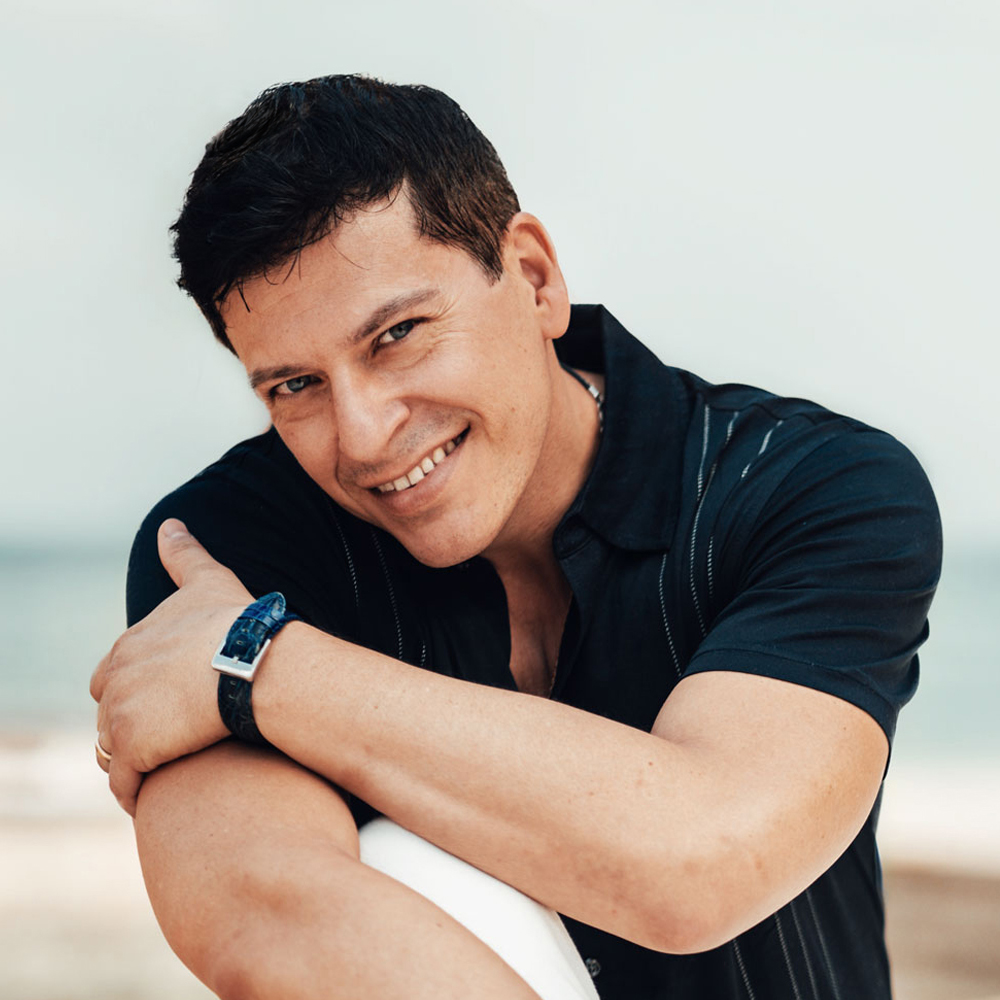 20th Anniversary TourPatrizio Buanne  presented by TEG Dainty